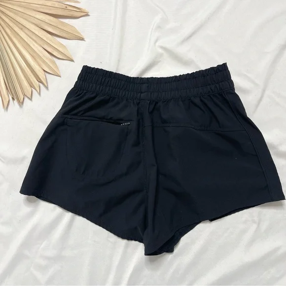 Vuori Dash 2.0 Black Workout Athletic Gym Mesh Pocket Running Shorts Size Small - Picture 5 of 6